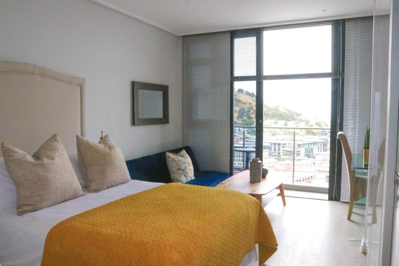 2218 At 16 On Bree Apartment Cape Town Bagian luar foto