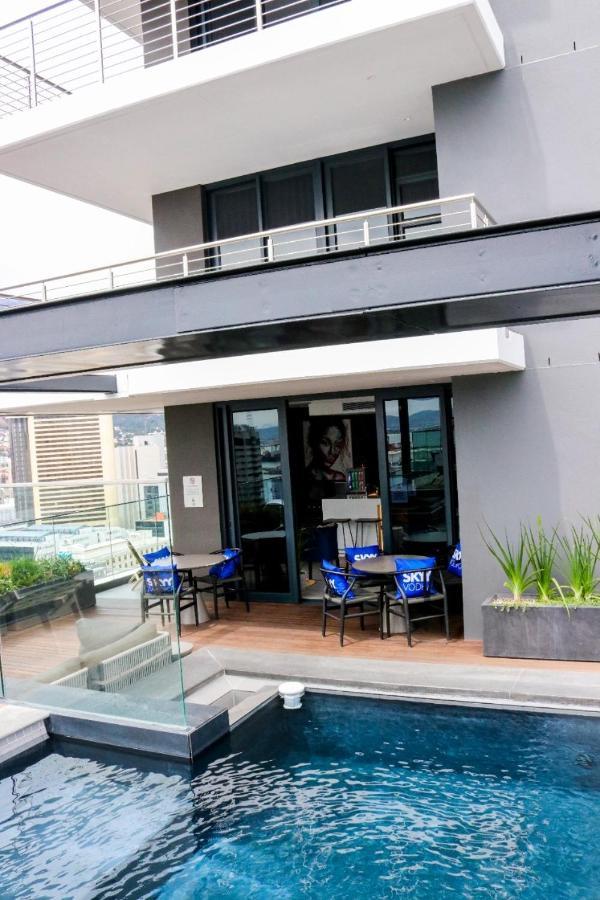 2218 At 16 On Bree Apartment Cape Town Bagian luar foto