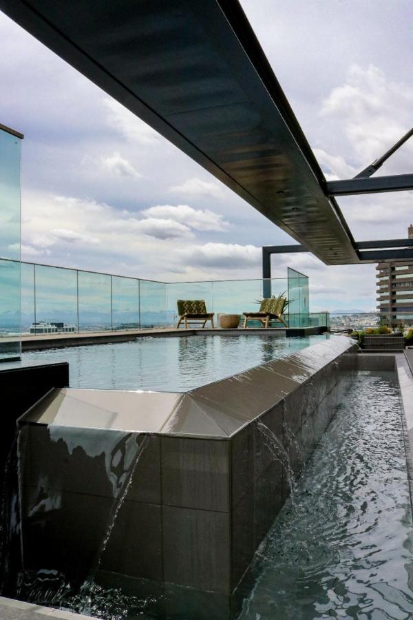 2218 At 16 On Bree Apartment Cape Town Bagian luar foto